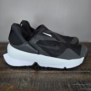 NEW Nike Go FlyEase Womens Size 6.5 Slip-On Shoes Sneaker DR5540-002 Black White